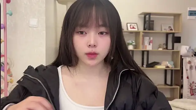 Snapshot of Chenjing0 chatting on November 2025 04:04:01 AM Chenjing0 online show from November 2025 04:04:01 AM