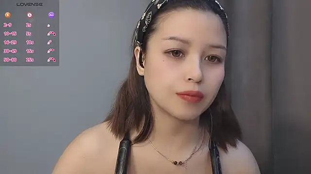 Lucky-xiuxiu online show from December 2025 01:53:01 PM