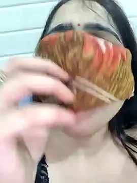 shreya1765 online show from January 2025 12:17:02 PM