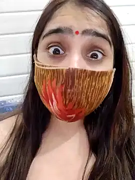 shreya1765 online show from January 2025 01:11:01 PM