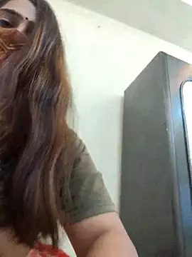 shreya1765 online show from September 2025 12:40:02 PM