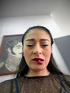 BELLA--26 online show from November 2025 01:26:02 PM