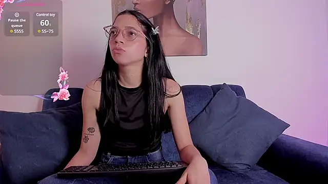 catalina rrosee online show from January 2025 07:07:01 PM