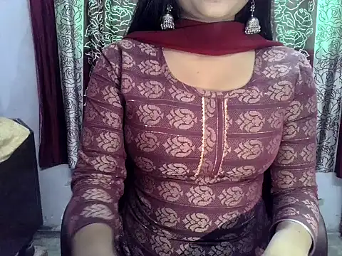 SIYA MAVI online show from December 2025 04:07:01 AM