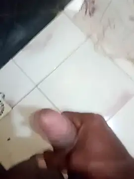 Snapshot of rodrig2107 chatting on February 2026 12:14:02 AM rodrig2107 online show from February 2026 12:14:02 AM