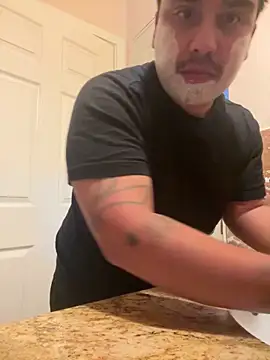 Snapshot of LA_cloudzzpnp chatting on January 2025 07:03:01 AM LA cloudzzpnp online show from January 2025 07:03:01 AM