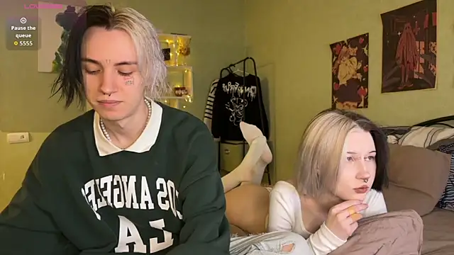 VeryRare TwinS online show from November 2025 10:03:02 PM