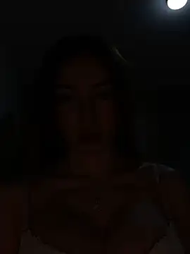 Snapshot of Maddy_Jones chatting on November 2025 01:00:02 AM Maddy Jones online show from November 2025 01:00:02 AM