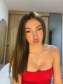 Snapshot of Maddy_Jones chatting on November 2025 04:01:02 AM Maddy Jones online show from November 2025 04:01:02 AM