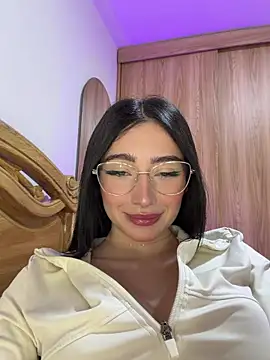 Maddy Jones online show from April 2026 03:31:01 AM