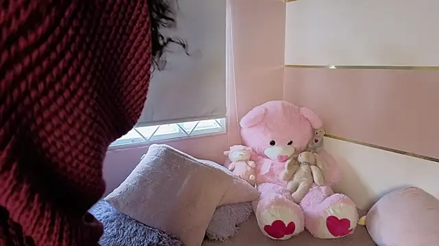 Snapshot of Charlotte__Miller chatting on October 2025 11:38:01 AM Charlotte Miller online show from October 2025 11:38:01 AM