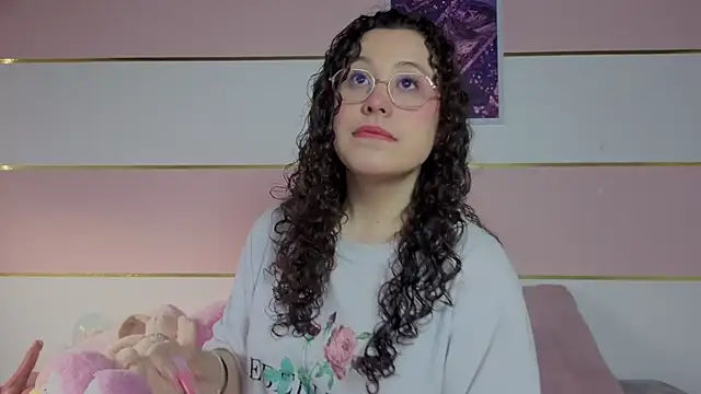 Snapshot of Charlotte__Miller chatting on November 2025 11:31:01 AM Charlotte Miller online show from November 2025 11:31:01 AM