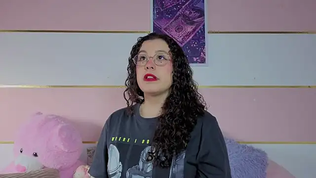 Snapshot of Charlotte__Miller chatting on December 2025 11:58:02 AM Charlotte Miller online show from December 2025 11:58:02 AM