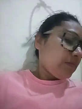 Snapshot of acuarela chatting on January 2025 09:09:02 PM acuarela online show from January 2025 09:09:02 PM