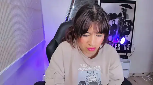 Snapshot of Ji_Eun chatting on January 2025 03:34:02 PM Ji Eun online show from January 2025 03:34:02 PM