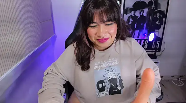 Snapshot of Ji_Eun chatting on January 2025 06:35:01 PM Ji Eun online show from January 2025 06:35:01 PM