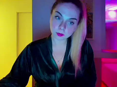 Snapshot of HappyIva chatting on January 2025 01:39:01 AM HappyIva online show from January 2025 01:39:01 AM