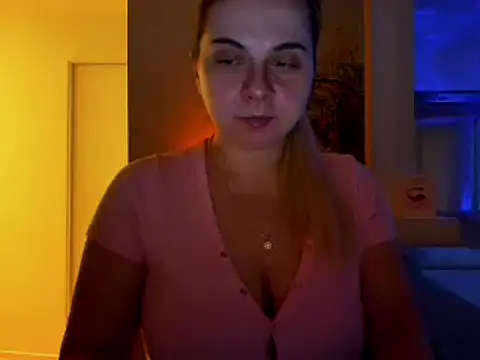 Snapshot of HappyIva chatting on January 2025 08:11:02 AM HappyIva online show from January 2025 08:11:02 AM