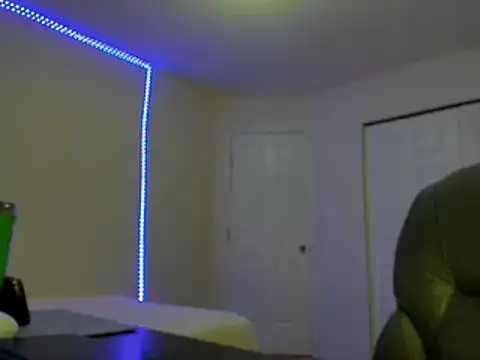 Snapshot of HappyIva chatting on March 2025 07:08:02 AM HappyIva online show from March 2025 07:08:02 AM