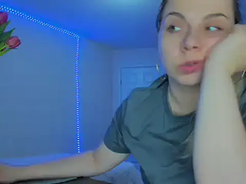 Snapshot of HappyIva chatting on March 2025 06:59:02 AM HappyIva online show from March 2025 06:59:02 AM