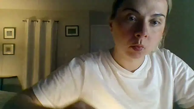 Snapshot of HappyIva chatting on October 2025 05:16:02 AM HappyIva online show from October 2025 05:16:02 AM