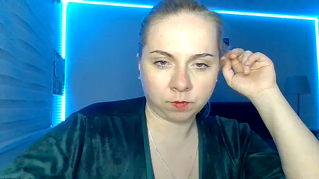 Snapshot of HappyIva chatting on November 2025 06:46:01 AM HappyIva online show from November 2025 06:46:01 AM