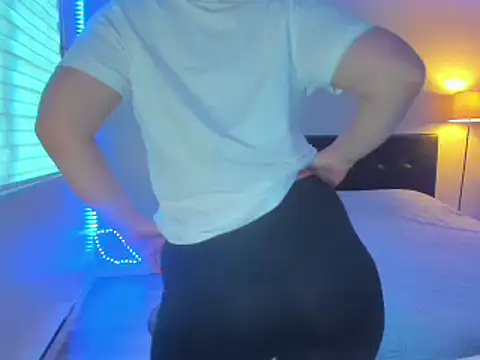 Snapshot of HappyIva chatting on December 2025 05:30:01 PM HappyIva online show from December 2025 05:30:01 PM