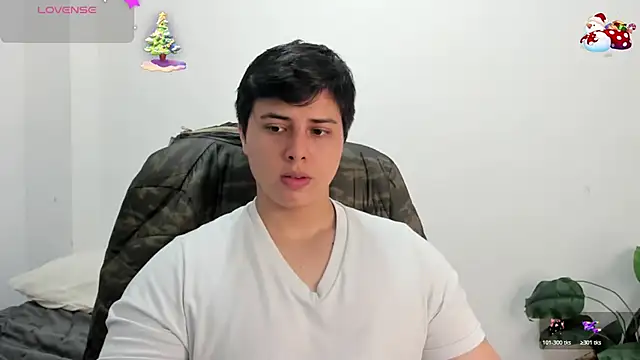 Snapshot of Thom_Ohtani chatting on November 2025 02:34:01 AM Thom Ohtani online show from November 2025 02:34:01 AM