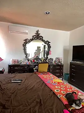 Izy cute  online show from October 2025 05:13:02 PM