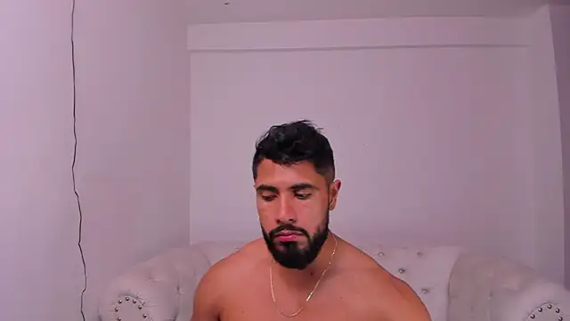 Santiago huntt online show from December 2024 12:39:01 AM