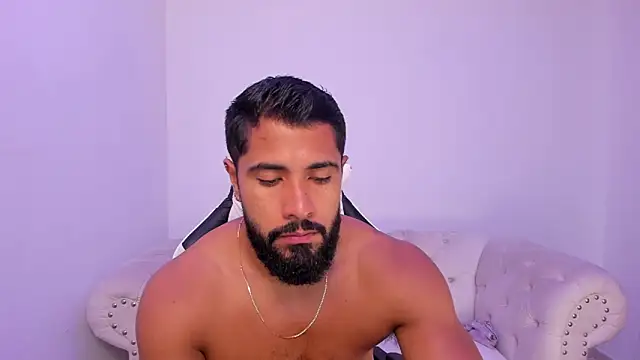 Santiago huntt online show from December 2025 12:56:01 PM