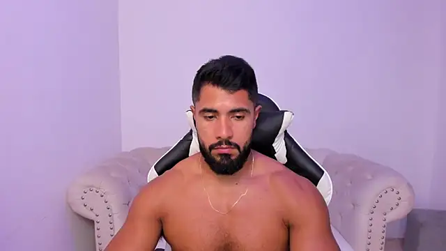 Santiago huntt online show from February 2026 08:28:01 PM