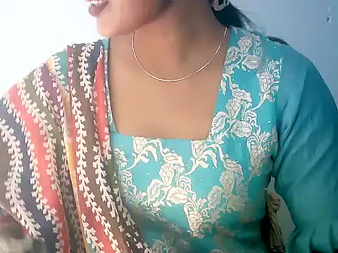 Snapshot of Barbie_183 chatting on November 2025 05:18:02 AM Barbie 183 online show from November 2025 05:18:02 AM