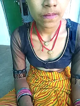 Snapshot of Amaya_Bajwa chatting on February 2025 08:06:01 AM Amaya Bajwa online show from February 2025 08:06:01 AM