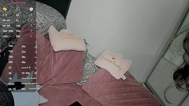 Snapshot of NNNoire chatting on October 2025 09:51:02 AM NNNoire online show from October 2025 09:51:02 AM