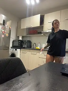 Snapshot of NNNoire chatting on November 2025 01:44:02 PM NNNoire online show from November 2025 01:44:02 PM