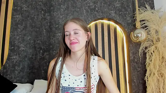 sara  jones gh online show from February 2025 10:21:02 PM