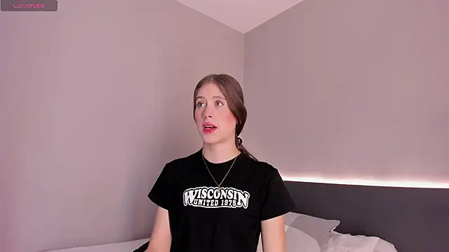 sara  jones gh online show from October 2025 05:25:02 PM