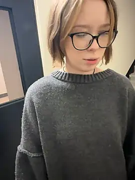 Snapshot of Alexandria_Balenciaga chatting on February 2025 10:14:01 PM Alexandria Balenciaga online show from February 2025 10:14:01 PM