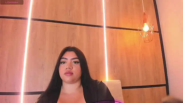 ashlyn parker online show from December 2025 06:36:02 PM