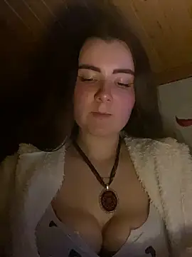 mewKate online show from April 2026 06:26:01 PM