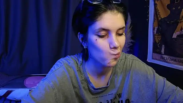 Snapshot of Hyeon_Jin chatting on January 2025 07:36:01 AM Hyeon Jin online show from January 2025 07:36:01 AM