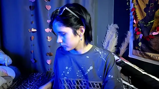 Snapshot of Hyeon_Jin chatting on February 2025 08:55:01 PM Hyeon Jin online show from February 2025 08:55:01 PM