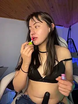 Snapshot of Camila_pinkk chatting on November 2025 05:24:01 PM Camila pinkk online show from November 2025 05:24:01 PM