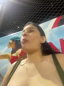 Snapshot of MilaRux chatting on October 2025 01:40:01 AM MilaRux online show from October 2025 01:40:01 AM