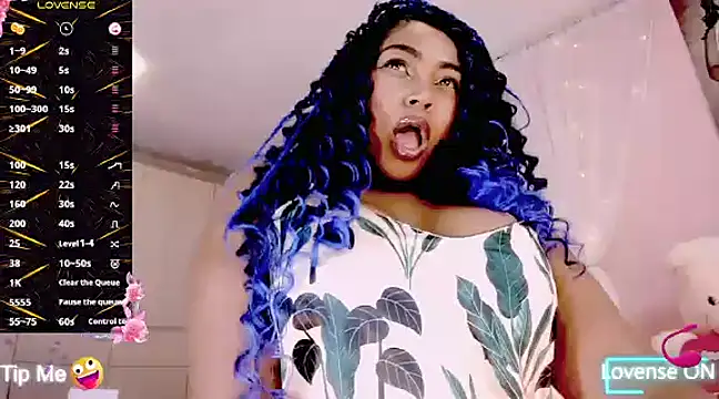 Snapshot of Aliana_Ross chatting on February 2025 11:53:01 AM Aliana Ross online show from February 2025 11:53:01 AM