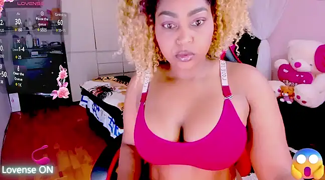 Snapshot of Aliana_Ross chatting on March 2025 01:54:01 PM Aliana Ross online show from March 2025 01:54:01 PM