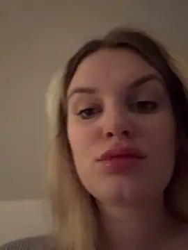 shiny bunnyyy online show from January 2025 05:10:01 AM