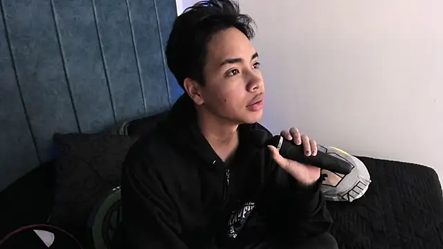 AlecLightwood  online show from January 2025 09:36:02 PM