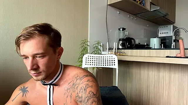 Snapshot of YourMarsLove chatting on January 2025 02:35:01 AM YourMarsLove online show from January 2025 02:35:01 AM